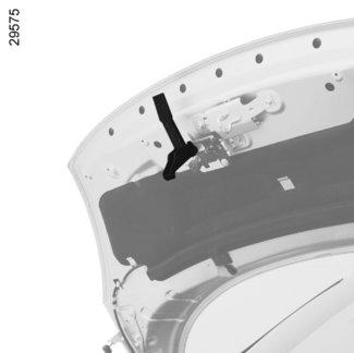 MOTORHUV (1/2) 2 1 Öppna med spaken 1, som sitter på instrumentbrädans vänstra sida.