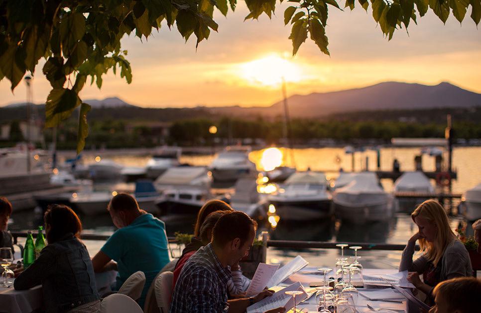 NÅGRA TREVLIGA RESTAURANGER I OMRÅDET Ristorante da Rino Mysig restaurang med fantastisk hemmagjord pasta.