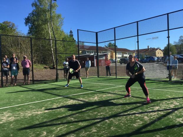 Joakim inledde invigningen och berättade lite om bakgrunden till Padel-banan och all annan utveckling klubben genomfört de senaste 5 åren tack