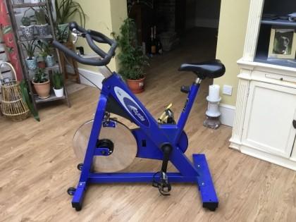 00 kr momsfritt Spinningcykel Pulse fitness 1098-072 Avslut: 2018-06-26 20:14 4 900.