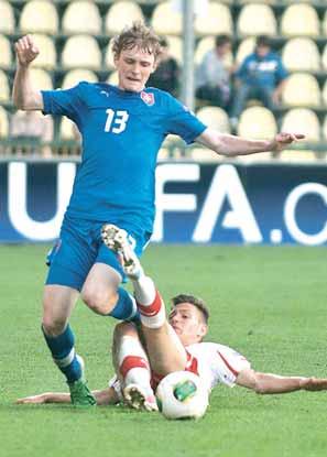 PANATHINAIKOS XANTHI 1,70 3,60 6,10 19:00 6386 SLOVENSKO LOTYŠSKO 1,40 5,50 8,00 19:15 8029 GENK CERCLE BRUGGY 1,68 4,00 5,70 20:45 7987 PITTSBURGH NY ISLANDERS 1,75 4,20 4,60 Pi 1:00 7992 CHICAGO