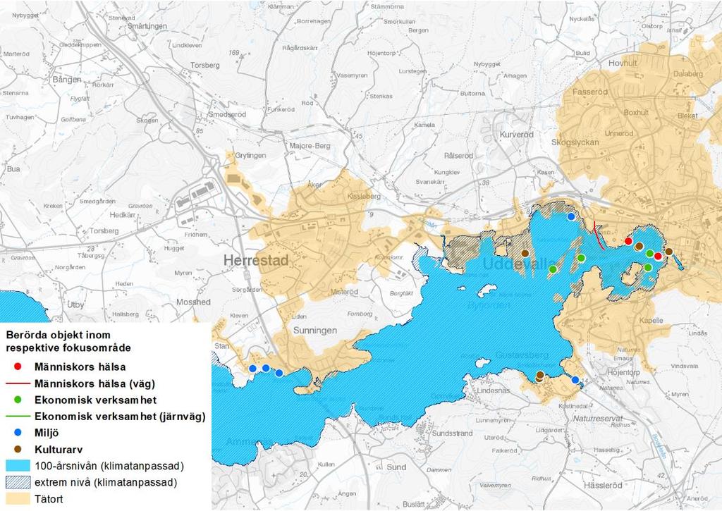 63 4.1.23 Uddevalla Uddevalla har identifierats utifrån översvämningsrisk från havet. Inom området som berörs av 100-årsnivån finns 1 178 boende och 1 593 anställda.