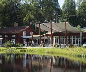Så gör vi ett besök i Lill-Babs Caffär och smakar på Järvsö Gårdsbageriets prisbelönta surdegsbröd. Vi installerar oss på hotellet och vilar lite innnan middagen på Tevsjö Destilleri.