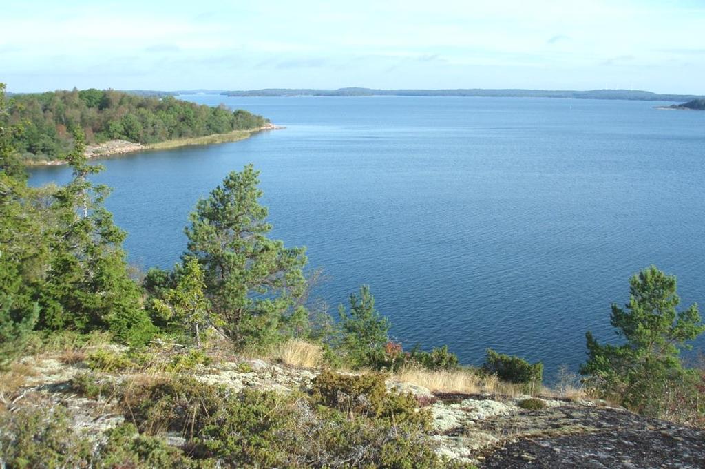 Kommunalteknik Huvudvattenledning och avloppsledning kommer till Järsö i sjökabel från södra Nåtö.