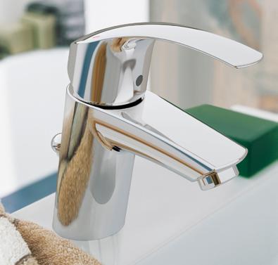 VODOVODNÉ BATÉRIE EUROSMART NEW dynamický tvar batérií systém GROHE SilkMove - ľahké a pohodlné ovládanie pákovej batérie systém GROHE StarLight - žiarivo lesklý chrómový povrch systém GROHE EcoJoy -