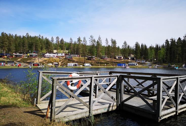 Campingen grundades 1968 och har varit i samma familj sedan dess. Cafe, Bistro & Camping på bästa läge vid insjö i Skåne. I detta inkråmsköp ingår mark med fastighet.