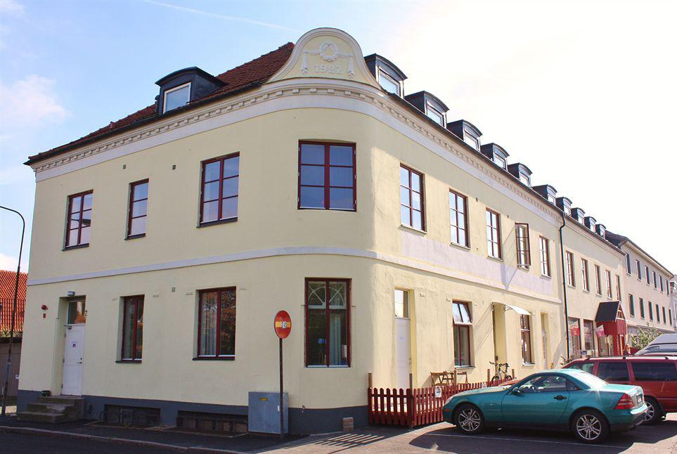 Inte förrän i mitten av 1980-talet öppnade Strandås Gästgiveri som just gästgiveri.