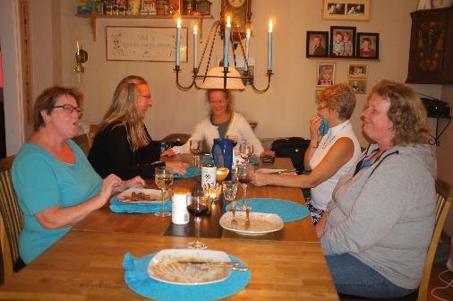 Just det nationalrätten Doris rensade med van hand och Anette mumsade, rensade