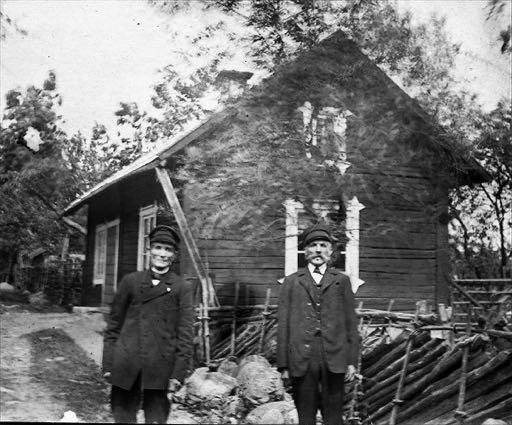 M in första kontakt med Rulin var när jag som 10-11 åring hittade Svenska Låtar Närkedelen på biblioteket och läste att han var från Folketorp Närkesberg, där också min släkt på pappas sida levt i