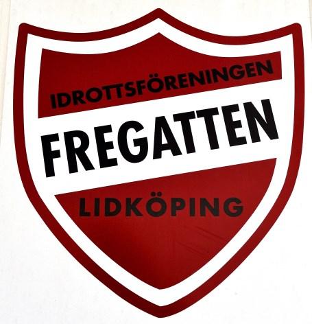 Svartaörnsgåva till Fregatten Livlig verksamhet på planen när IF Fregatten hade fotbollsträning på Ågårdsvallen.