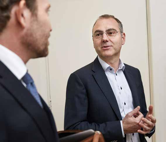 SAMARBETSPARTNER WATERLAND << och dels såg ett kapitalbehov för att kunna göra tilläggsinvesteringar i de sju bolagen. AlpInvest kom med en lösning som byggde på ett genomförande i flera steg.