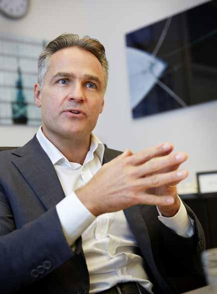 Vi identifierar olika möjligheter till investeringar och samarbeten genom att vi hela tiden är aktivt närvarande på olika marknader.