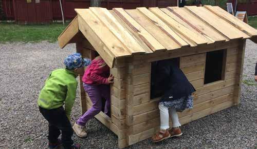 se/bibliotek Dagligen, Följ med Bokmalen på en vandring bland märkliga ting! Gå en trappa ner till Kuriositetskabinettet, där finns skattkarta och penna. Info: 013-20 66 01 www.linkoping.