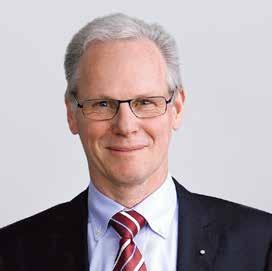 Tidigare befattningar: Verkställande direktör för W Capital Management AB, helägt av Wallenbergstiftelserna.
