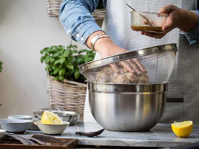 32 Strategi Vägen framåt Electrolux har en stabil grund för att ta nästa steg på vägen mot lönsam tillväxt. Ett flertal viktiga förutsättningar för tillväxt är nu på plats.