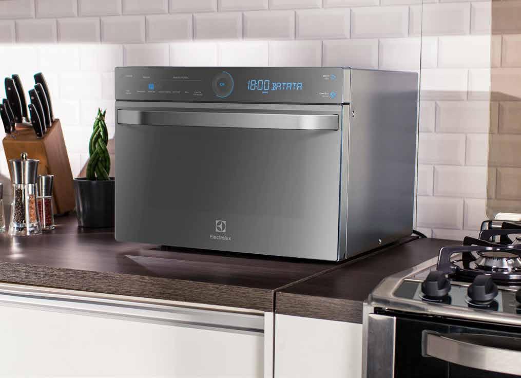 Marknader och affärsområden 45 Electrolux mikrovågsugn med Air Cook. Förstklassiga konsumenterbjudanden Electrolux lanserade nya innovativa produkter på ett flertal marknader.