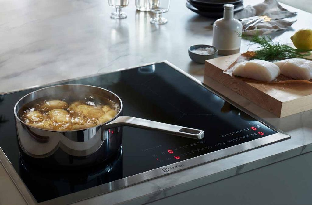 6 Purpose Electrolux 2017 Viktiga händelser 2017 I korthet Marginalförbättring Rörelseresultatet ökade med 18%. Rörelsemarginalen uppgick till 6,1% (5,2).
