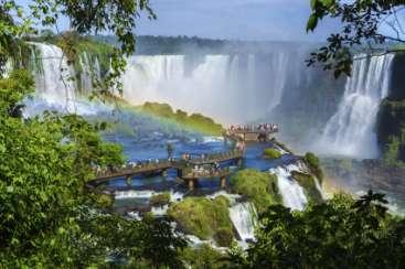 Dag 3 Foz do Iguaçu: Iguaçufallen En fantastisk dag väntar idag! Den stora attraktionen här är de enorma vattenfallen.