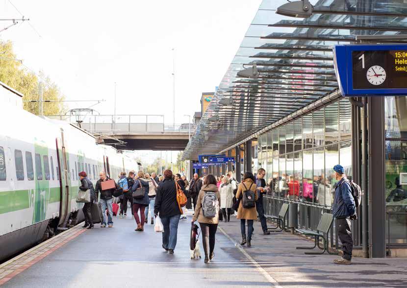 Vasa tågstation Tjänstesektorns tillväxt Den industrinära tjänstesektorn och övrig privat tjänstesektor är ett område som ökar, inte minst i Umeåregionen.