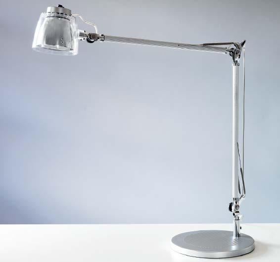 London lampa Silver/tr Ljuskälla: LED 1,2 x 5=6 2000 775742 918 Lux vid 40 cm. 310 Armlängd: 350 + 350 m inkl.