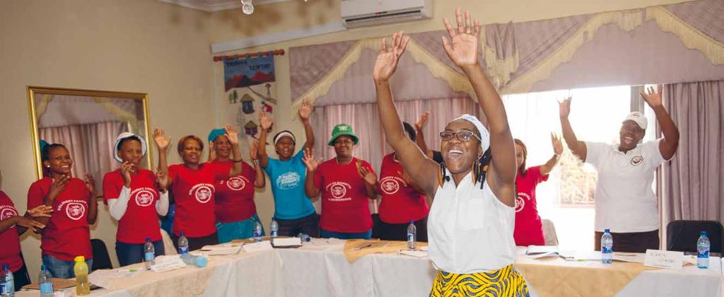 FOTOGRAF: DENNY LORENTZEN Tendai Makanza från Sydafrika leder workshops i Lesotho, med målet att få fram fler kvinnliga fackliga ledare.