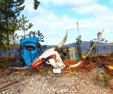 Mordgåtans ledtrådar får ni med hjälp av en mobiltelefon med Gps och kamera samt en ryggsäck med hjälpmedel och där ni är delaktiga i olika roller. Ni ska sedan lista ut vem som är mördaren.