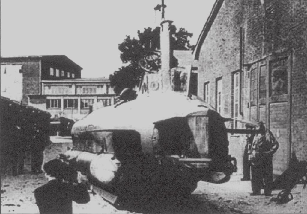 I. Den oförsvarade krigsmakten av kommendör Herman Fältström Det är inte bara under 1980-talet som ubåtskränkningar ägt rum. De har ägt rum (äger rum?) hela tiden efter andra världskrigets slut.