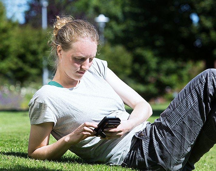 Sjukanmälan Vid sjukdom har feriepraktikanterna rätt att stanna hemma. Feriepraktikanterna måste anmäla frånvaro till sin handledare och det ska framkomma i närvaroblanketten.