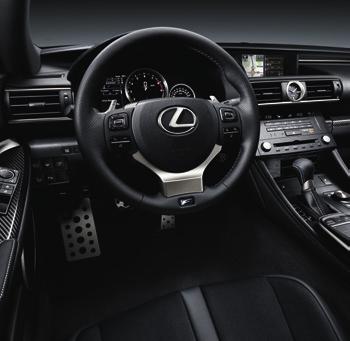 LEXUS RC HÄRLIG KOMFORT VÄLKOMMEN OMBORD. SUVERÄNT BEKVÄM, SKÖN LYX OCH TILL RÅGA PÅ ALLT, FAKTISKT OCKSÅ GANSKA PRAKTISK.