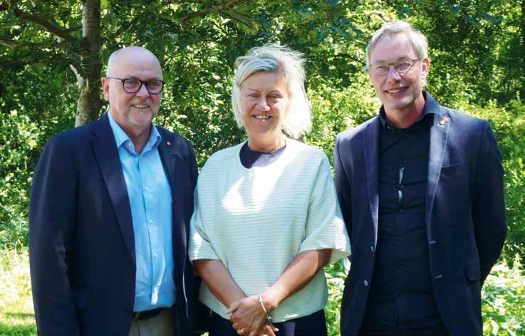 Dina kandidater till kommun, region och riksdag Våra riksdagskandidater Thomas Strand och Carina Ödebrink tillsammans med kommunalrådskandidat Kenth Williamsson.