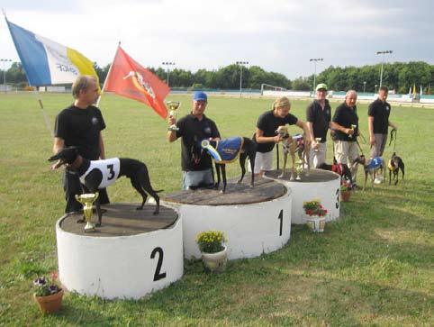 My Leffler får Billabongspriset för Hjärta, 32.32 på 550 m. Foto: Peter Nilsson. SM Whippet Öppen Klass, 480 m. Fr. v. tvåa Red Bull, 31.70. Mike Berglund, 7HS, etta Mambo Jambo, 30.