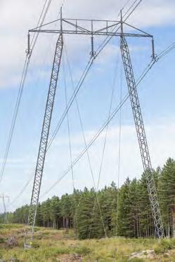 SAMRÅDSUNDERLAG LEDNINGSFLYTT - STAFFANSTORP 17 punkter där ledningen svänger eller byter riktning används så kallade vinkelstolpar, se figur 8. 5.1.4 Fundament Stolpar och stag kan uppföras med tre olika typer av fundament: jordfundament, bergfundament och pålfundament, se figur 9.