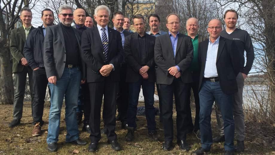 STYRELSE Styrelse Vid ordinarie föreningsstämma den 24 maj 2016 utsågs följande styrelse: Ordförande Ordinarie Personlig suppleant Kjell Persson, F.d. Hovrättslagman Hovrätten för Övre Norrland Mats Boström, Virkeschef Norra Skogsägarna Ek.