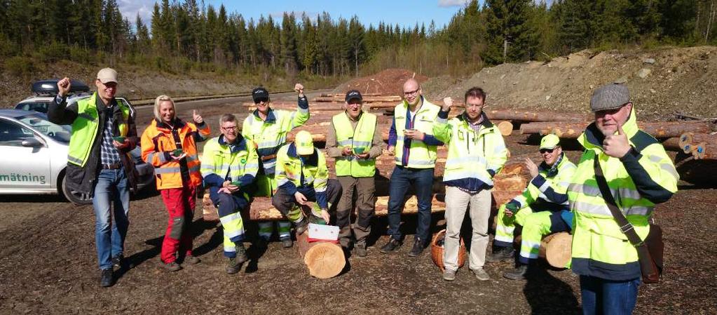 OMSÄTTNINGSTILLGÅNGAR Kortfristiga fordringar Kundfordringar 1 868 457 Förutbetalda kostnader och upplupna intäkter 5 10 586 10 388 Summa