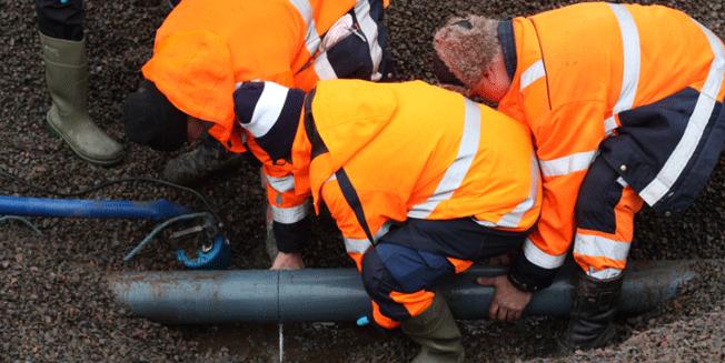 Exempel på viktiga projekt Distribution - ledningsnätets biofilm Traditionell mikrobiologisk vattenanalys som baseras på odling saknar den känslighet och noggrannhet som krävs för att kunna följa