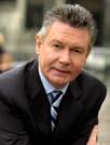 Handelspolitiska skyddsinstrument Handledning för EU-exportörer 1 Karel De Gucht Europeiska kommissionen, kommissionsledamot med ansvar för handel I en globaliserad ekonomi måste EU-företagen