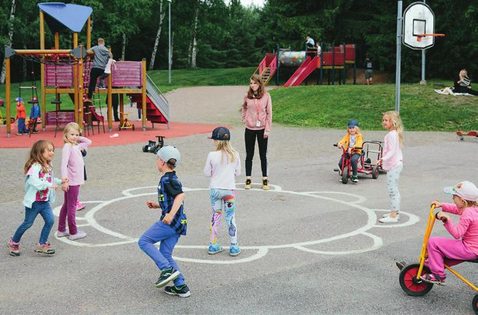 Eftermiddagsverksamhet efter skolan Helsingfors stad erbjuder eftermiddagsverksamhet efter skoldagens slut för elever i årskurserna 1 2 och för elever med särskilt stöd.