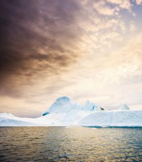 Två grader men inte mer En obehaglig sanning var Al Gores rubrik på sin beskrivning av vad som kommer att hända i världen om inte klimatförändringen hejdas.