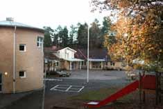 SANDERSDALSSKOLAN KOMMUNAL F 5 279 elever Sandersdalsskolans bärande idéer handlar om det lustfyllda lärandet, om att skapa ömsesidig respekt och om att alltid göra sitt bästa.