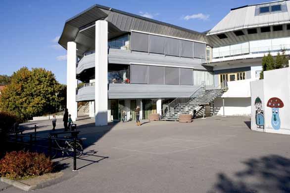 VERKSAMHETEN I VARDAGEN Vid Fridaskolorna har arbetet med att åstadkomma en god miljö tagit sig uttryck i följande riktlinjer för verksamheten: Klara sociala spelregler som innebär respekt och