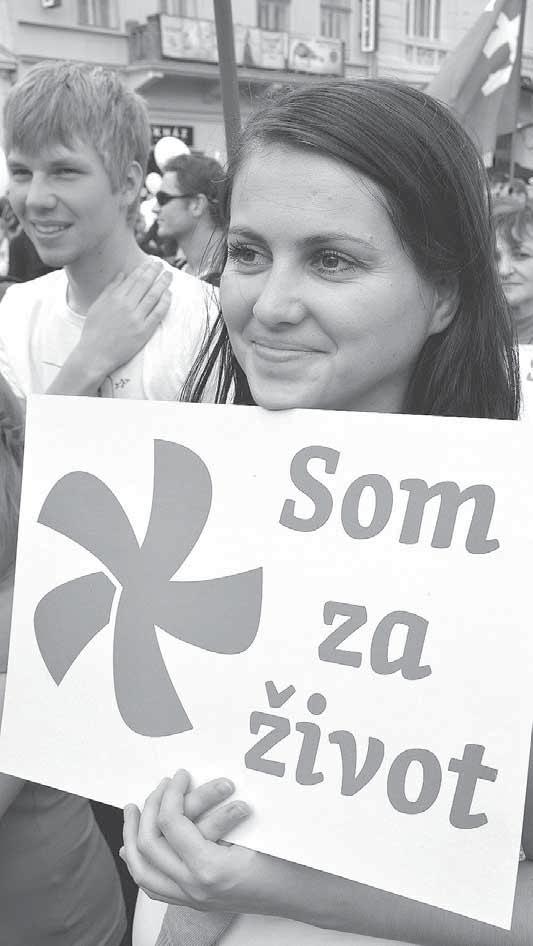 na Národnom pochode za život. Účastníci sa zhromaždili pri hlavnom pódiu pri súsoší Immaculata na Hlavnej ulici.