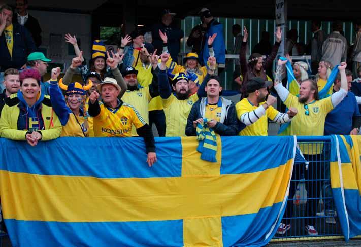 - Skulle jag vilja sätta punkt för det här artikeln med, men måste skriva att vi nu har en match i kvalet till Deaflympic att spela under hösten. Vi har lottats in i en grupp med Polen och Tyskland.