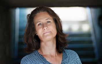 Ny bok av Helena Thorfinn Tankeväckande om biståndslivet i Dhaka Helena Thorfinn är journalisten, antropologen och biståndsarbetaren som ville nå en större publik än hemmakontoret Sida med sina