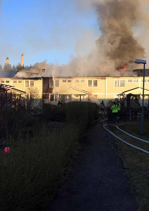 8 En brand utbröt i en radhuslänga i början av maj i Vallhov, Sandviken.