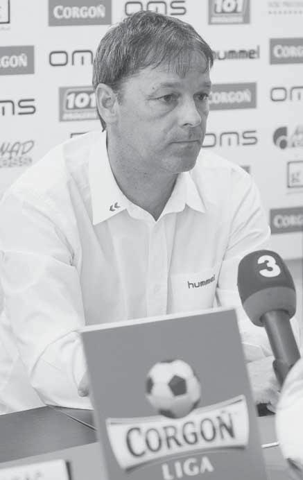 6 FUTBAL piatok 4. 10. 2013 PRED ZÁPASOM 13.