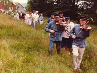 TISDAG 10 OKTOBER KL 17.00 KÅLLEREDS HEMBYGDS- FÖRENING FYLLER 40 ÅR Föreningen firar med kaffe och tårta. Medlemmar från föreningen finns på plats och kan svara på nästan alla frågor om Kållered.