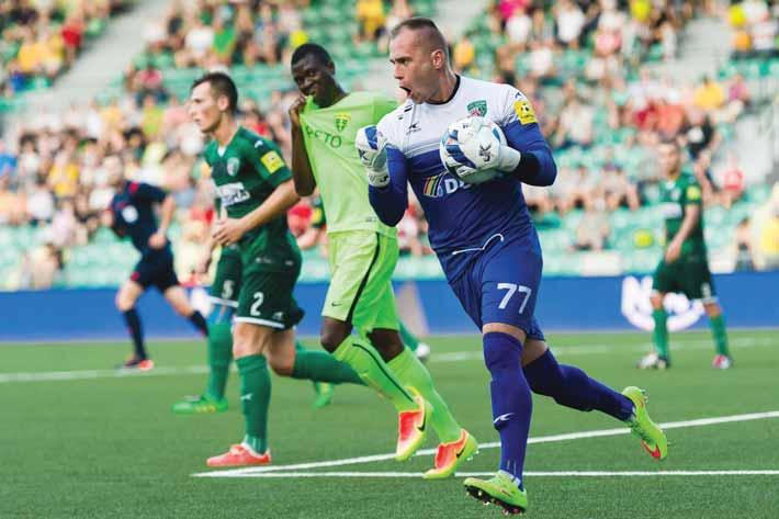 12 FUTBAL pondelok 15. 5. 2017 NAŠA LIGA 31. KOLO HLASY TRÉNEROV MIROSLAV KARHAN (Trnava): Do desiatej minúty sme mali dve šance, ktoré sme nevyužili a úvodnú polhodinu sme hrali futbal.