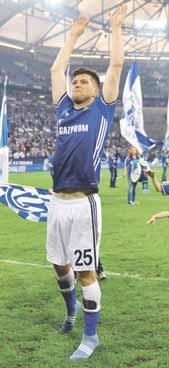 FUTBAL 21 (2:2), Petruk, Greško - Janči 3. Geča 73 - Parchovany 11:0 (2:0), Majoroš 4 (1 z 11m), Bartok, Papcún, Leško, Buzoga, Figura, Varhoľák, Milkovič. Čaňa - V.