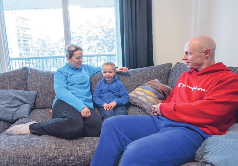 37 och 5 år Gör: Pluggar