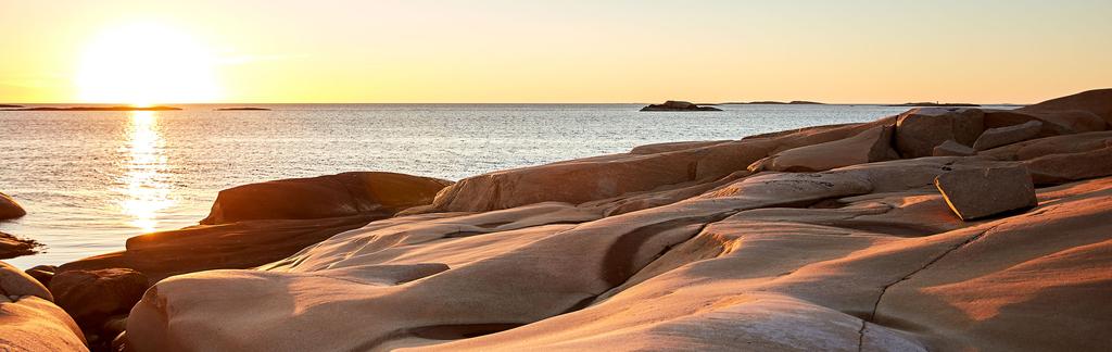 TRIPADVISOR OMDÖMEN När kunden väljer mellan två likvärdiga verksamheter väljer 86% den verksamhet som har svarat på sina omdömen.